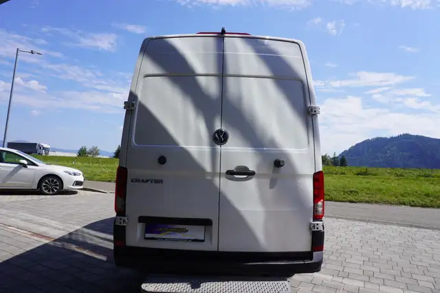 Volkswagen Crafter view 6