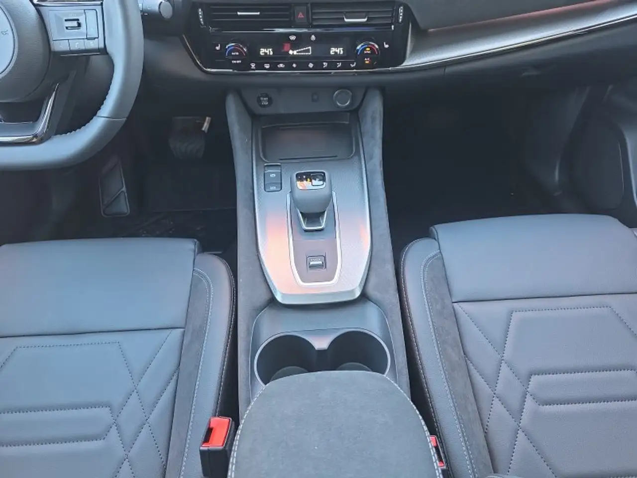 Nissan Qashqai N-Design 20*Alu/Pano/Leder/el.Klappe 11