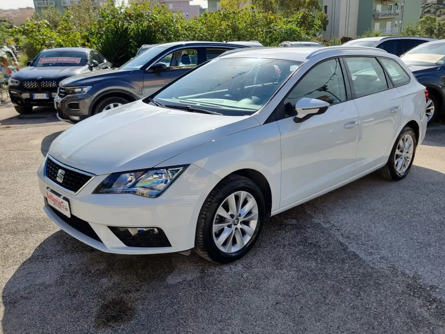 SEAT Leon 1.6 TDI 115 CV DSG ST Business Blanco - 2