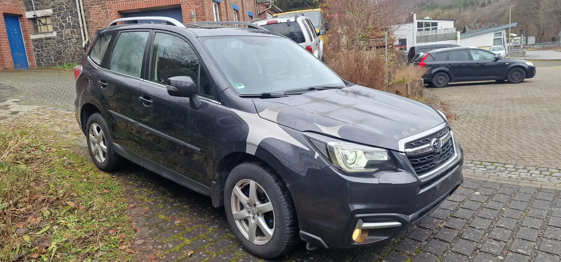 Subaru Forester Exclusive LED!Euro 6! 4x4! Panorama!Automatik!Kam Grau - 2