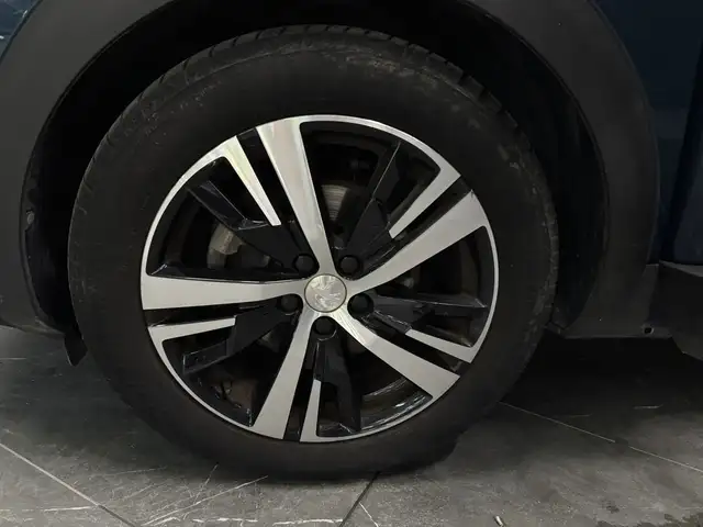 Peugeot 5008 view 13