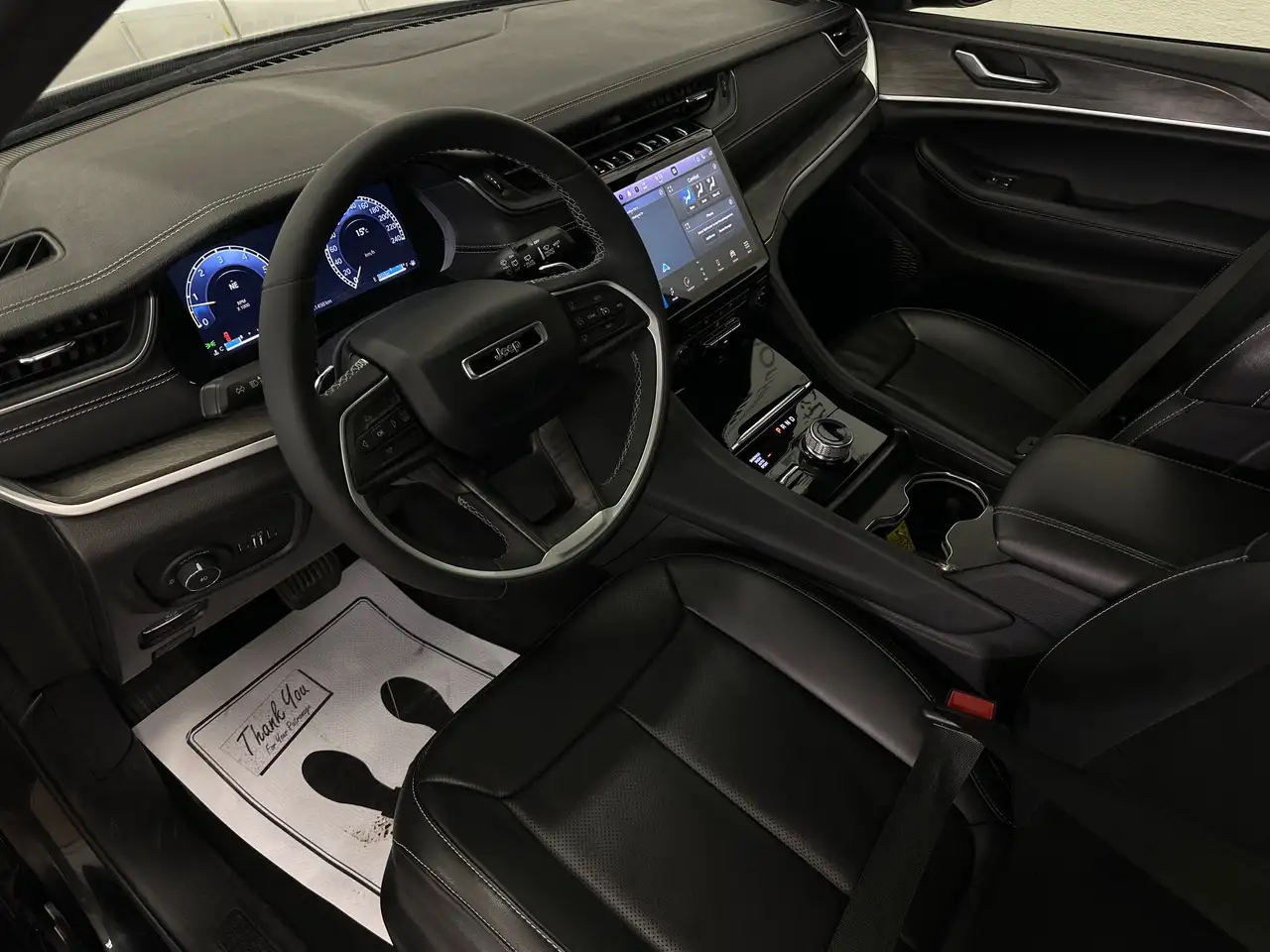 Jeep Grand Cherokee снимка Jeep Grand Cherokee