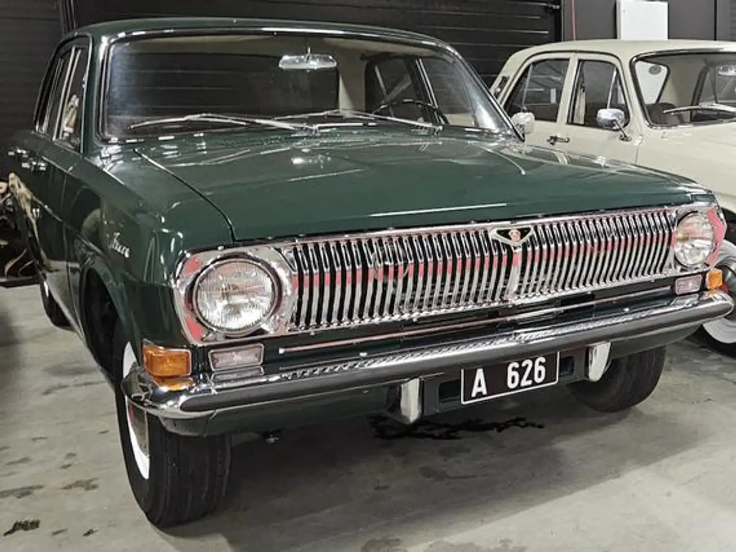 GAZ 24 Serie 1 Grün - 1