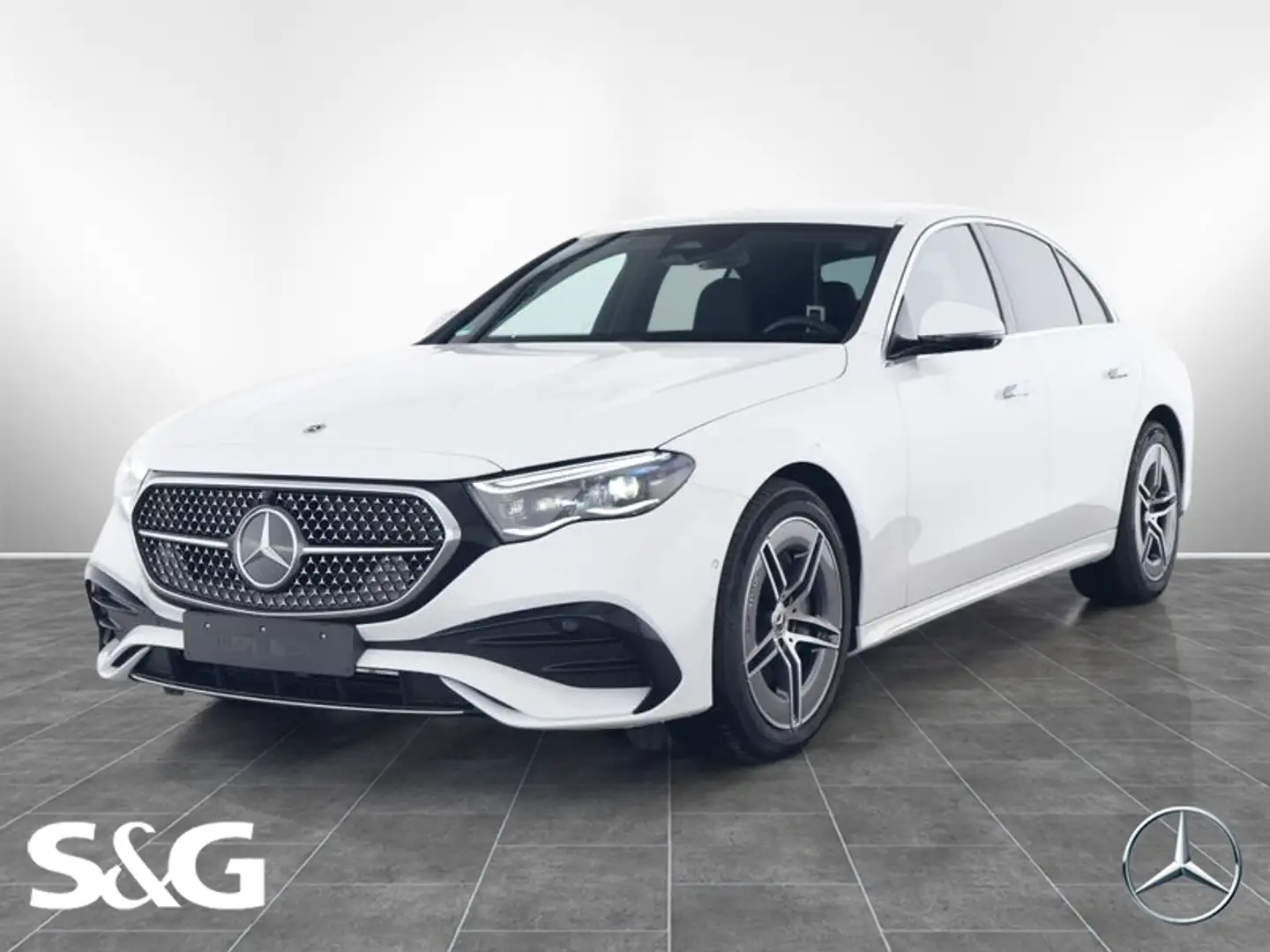 Mercedes-Benz E 200 AMG DISTRONIC+TOTWINKEL+MEMORY+360°+19" - 1