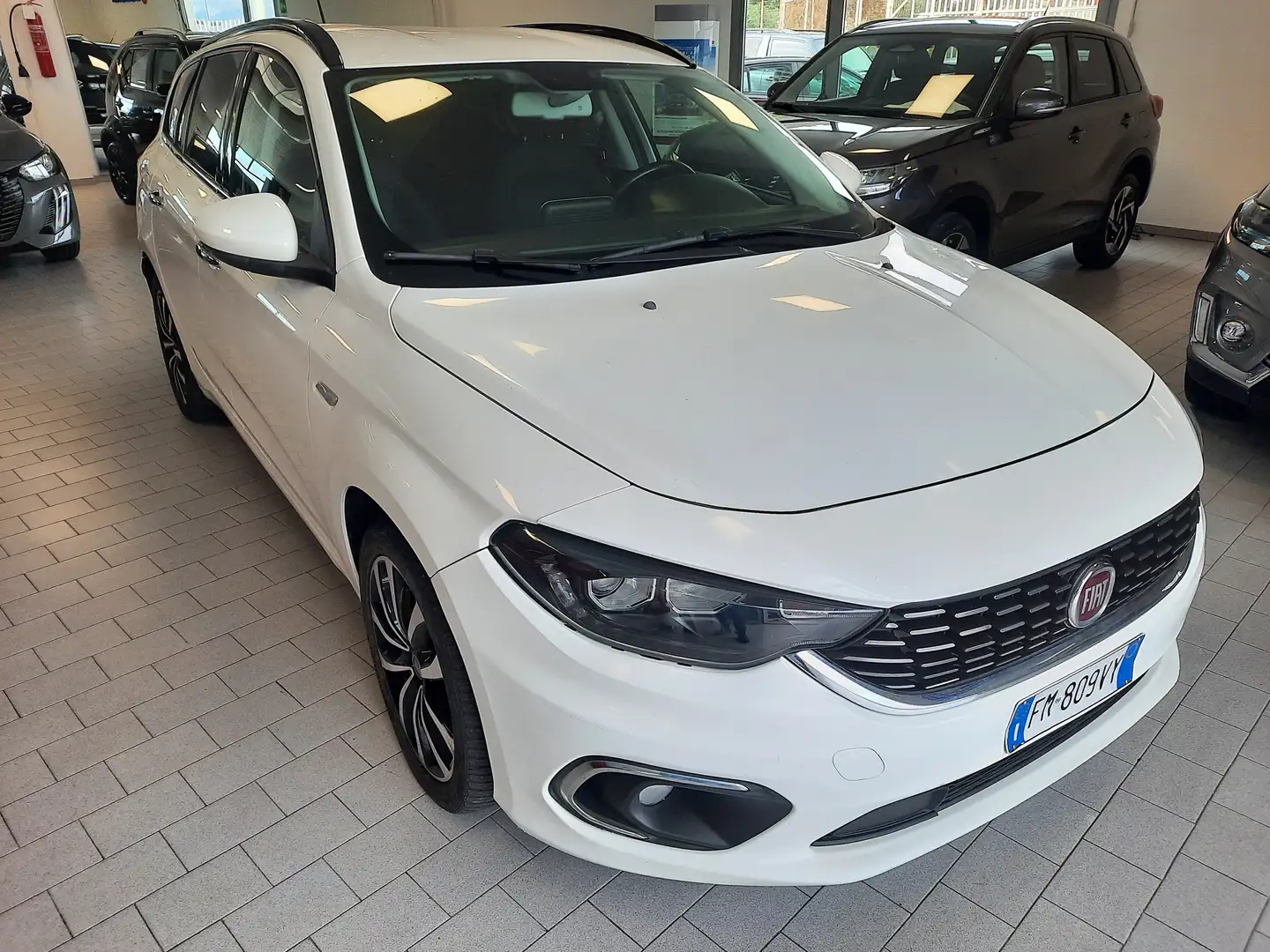 Fiat Tipo Tipo SW 1.6 mjt Lounge 120CV Wit - 2