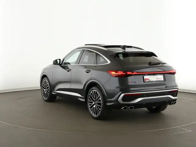 Audi SQ5 view 5