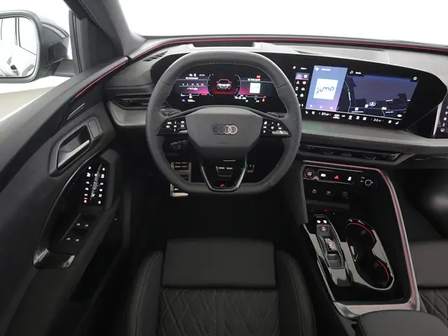 Audi SQ5 view 10
