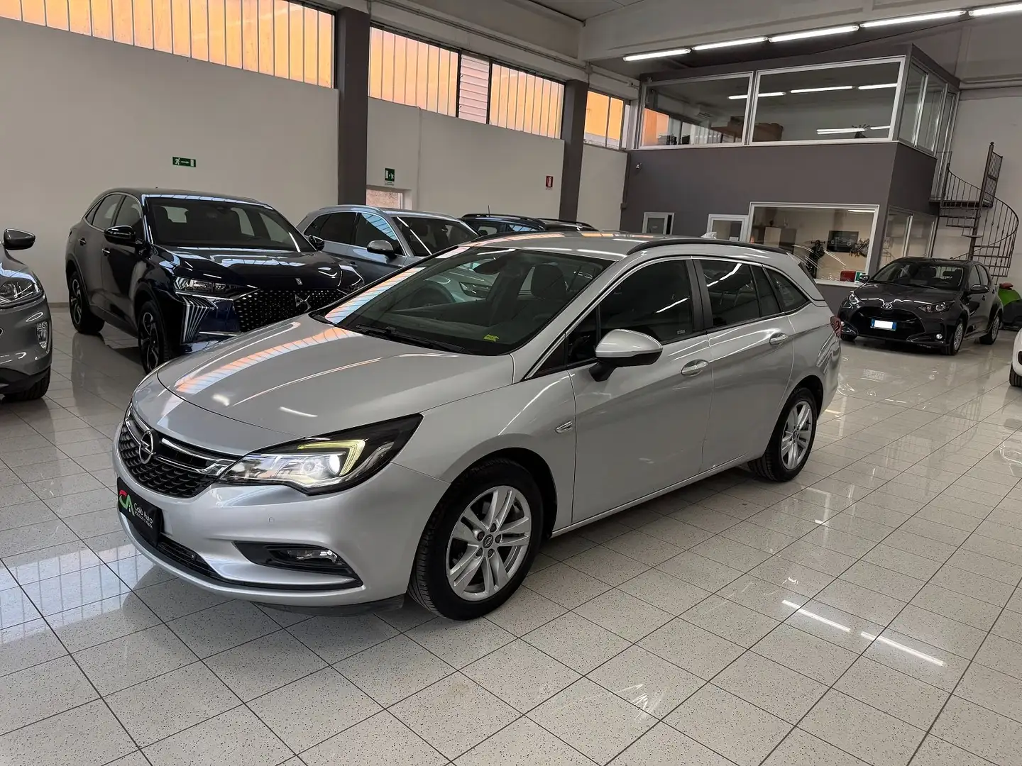 Opel Astra Sports Tourer 1.6 dti Business NAVI FUL LED BELLA Argento - 1