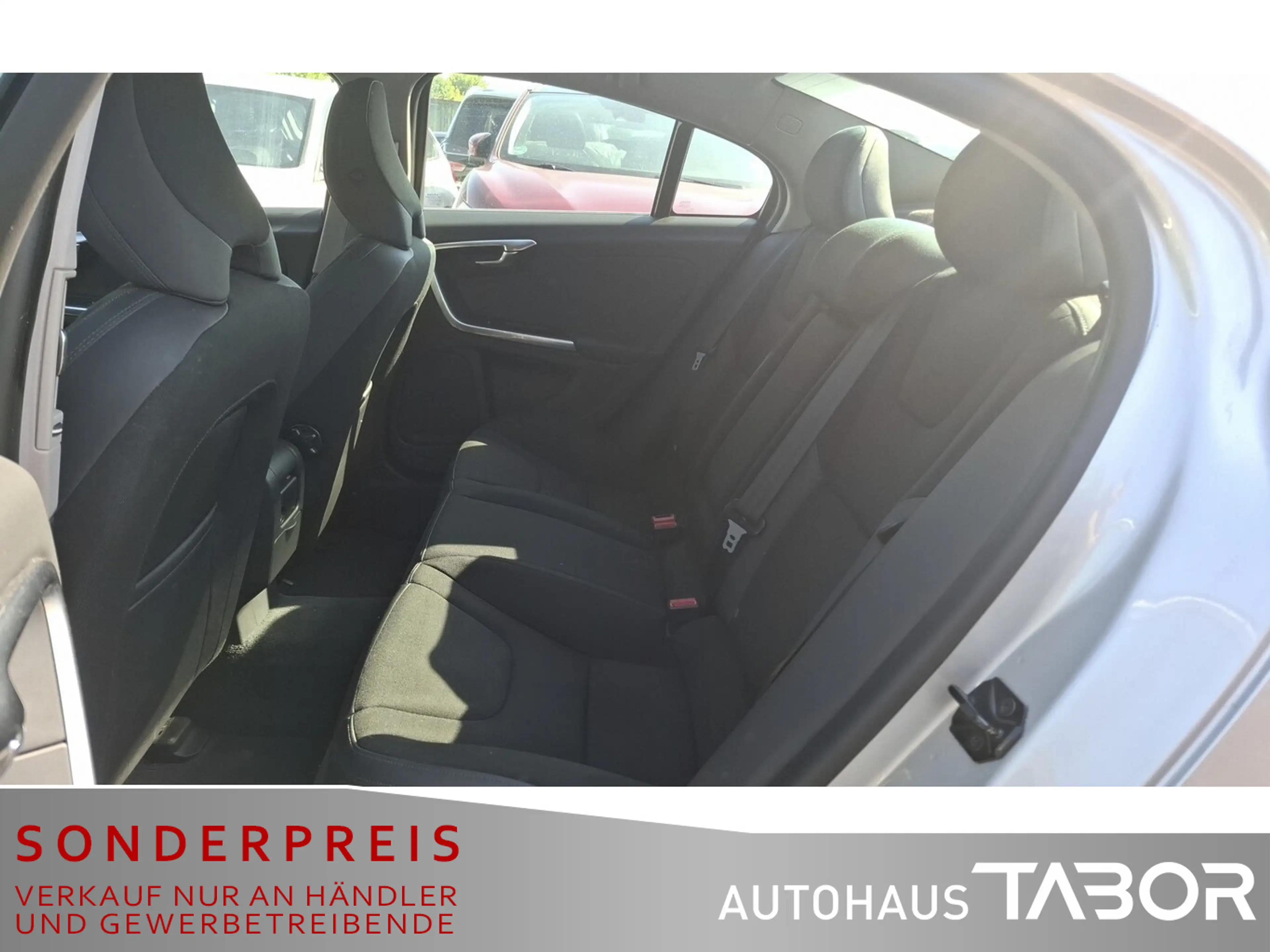 Volvo S60 S 60 2.0 T Momentum Xenon Navi BLIS GRA BT PDC — photo 8