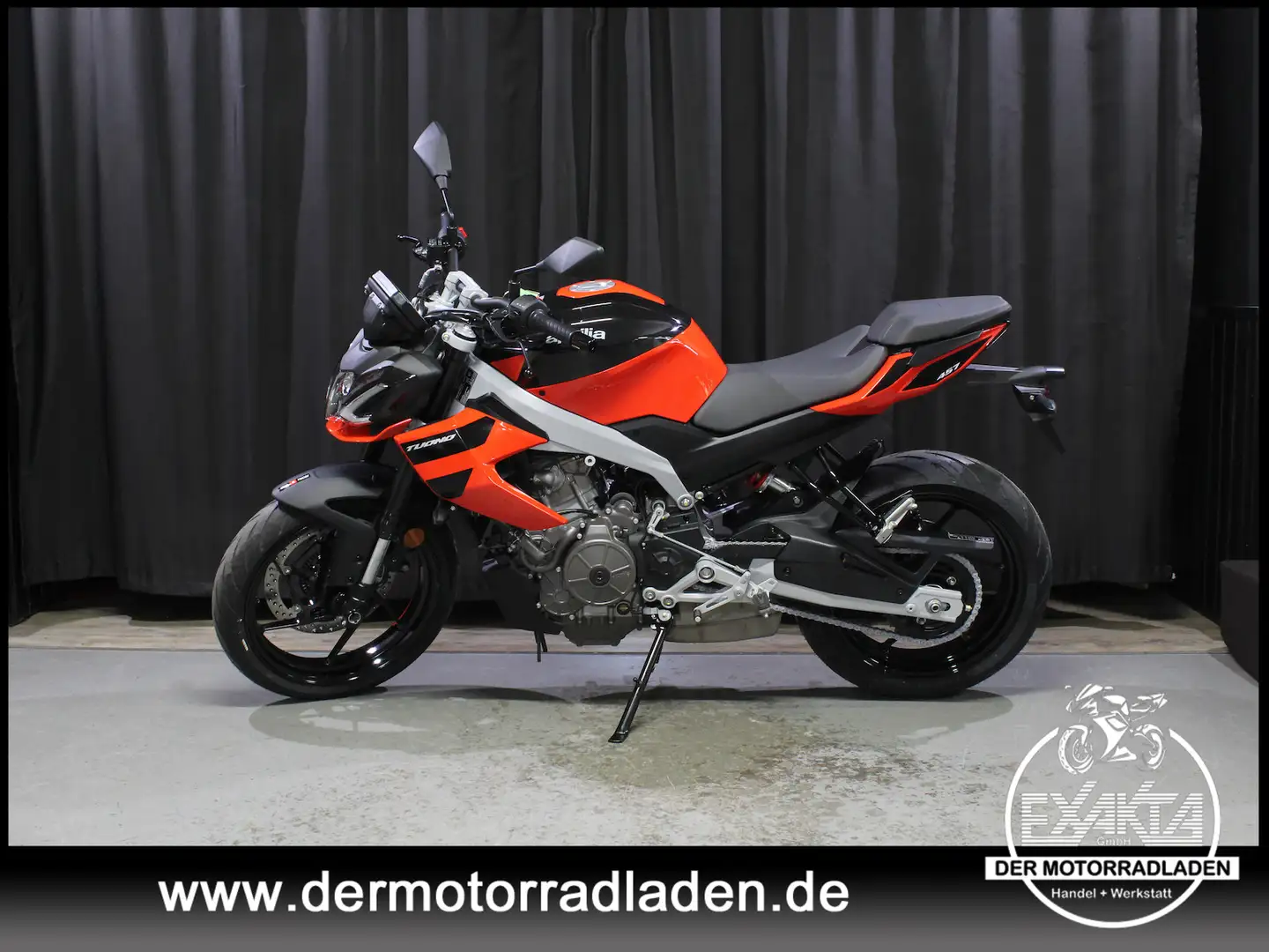 Aprilia Tuono TUONO 457 E5+ PIRANHA RED Negru - 2