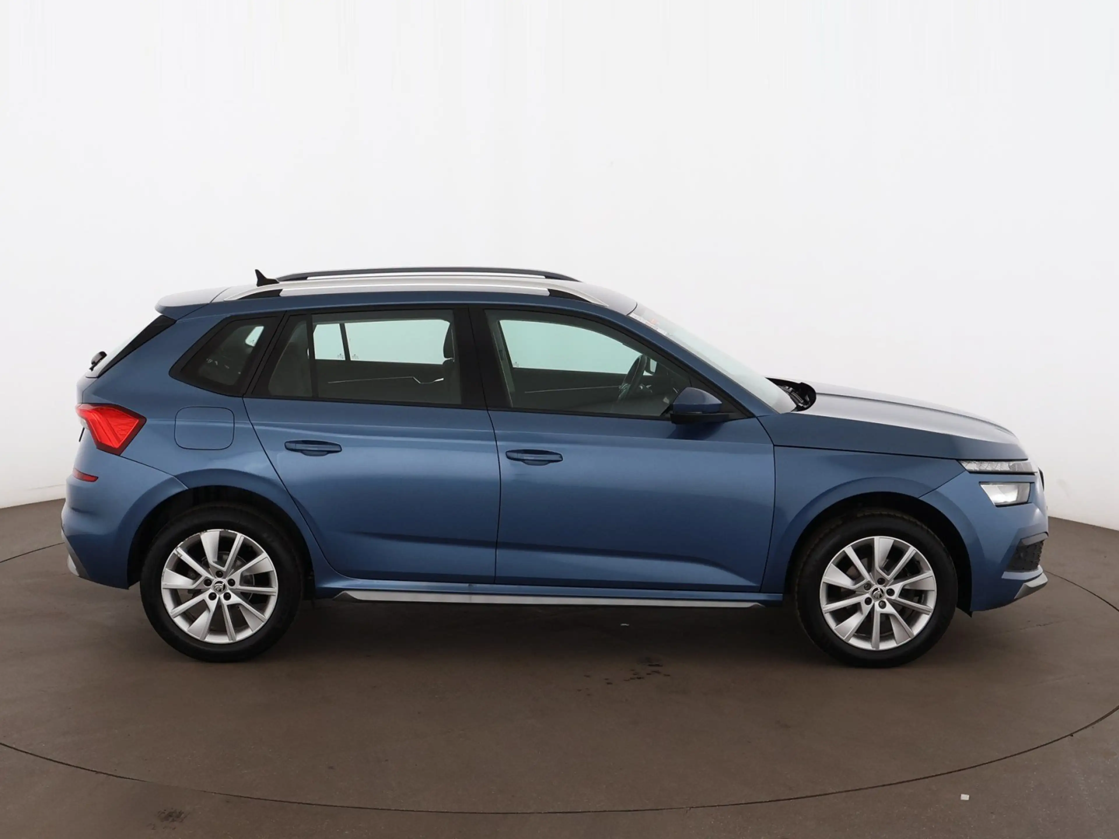 Skoda Kamiq 1.5 TSI Style Aut LED AHK SITZHZG ASSIST — photo 9