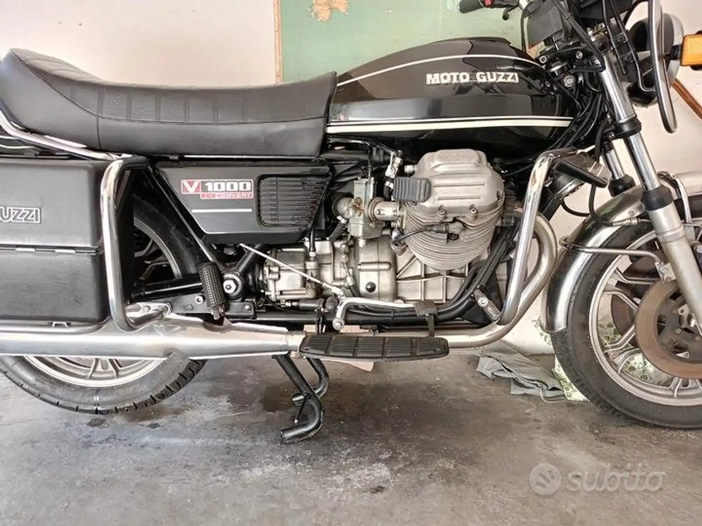 Moto Guzzi V 1000 I-Convert Fekete - 1
