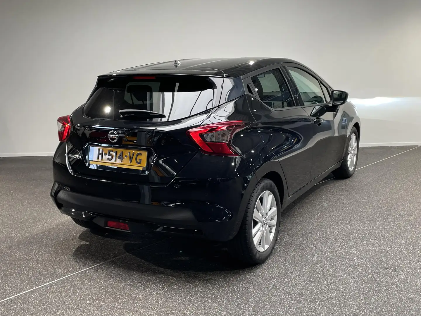 Nissan Micra 1.0 IG-T N-Connecta Airco | Apple carplay/ Android Zwart - 2