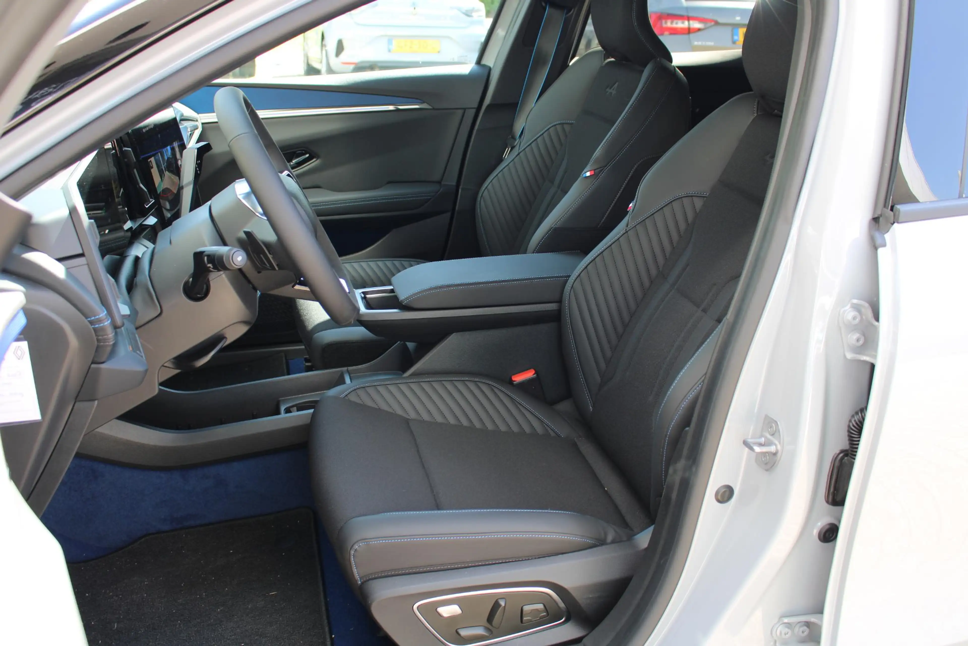 Renault Megane E-Tech comfort range esprit alpine 60 kWh | DEMO | Dodeho — photo 37