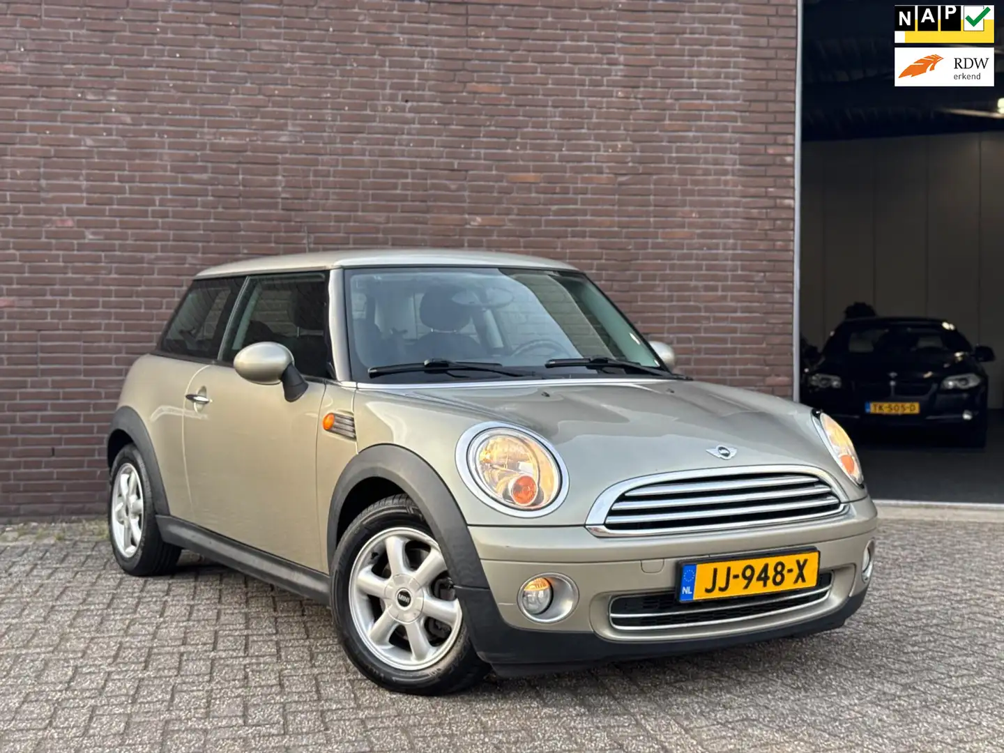 MINI Cooper Mini 1.6 AUT | Airco | Cruise | Nap | Apk Grau - 1