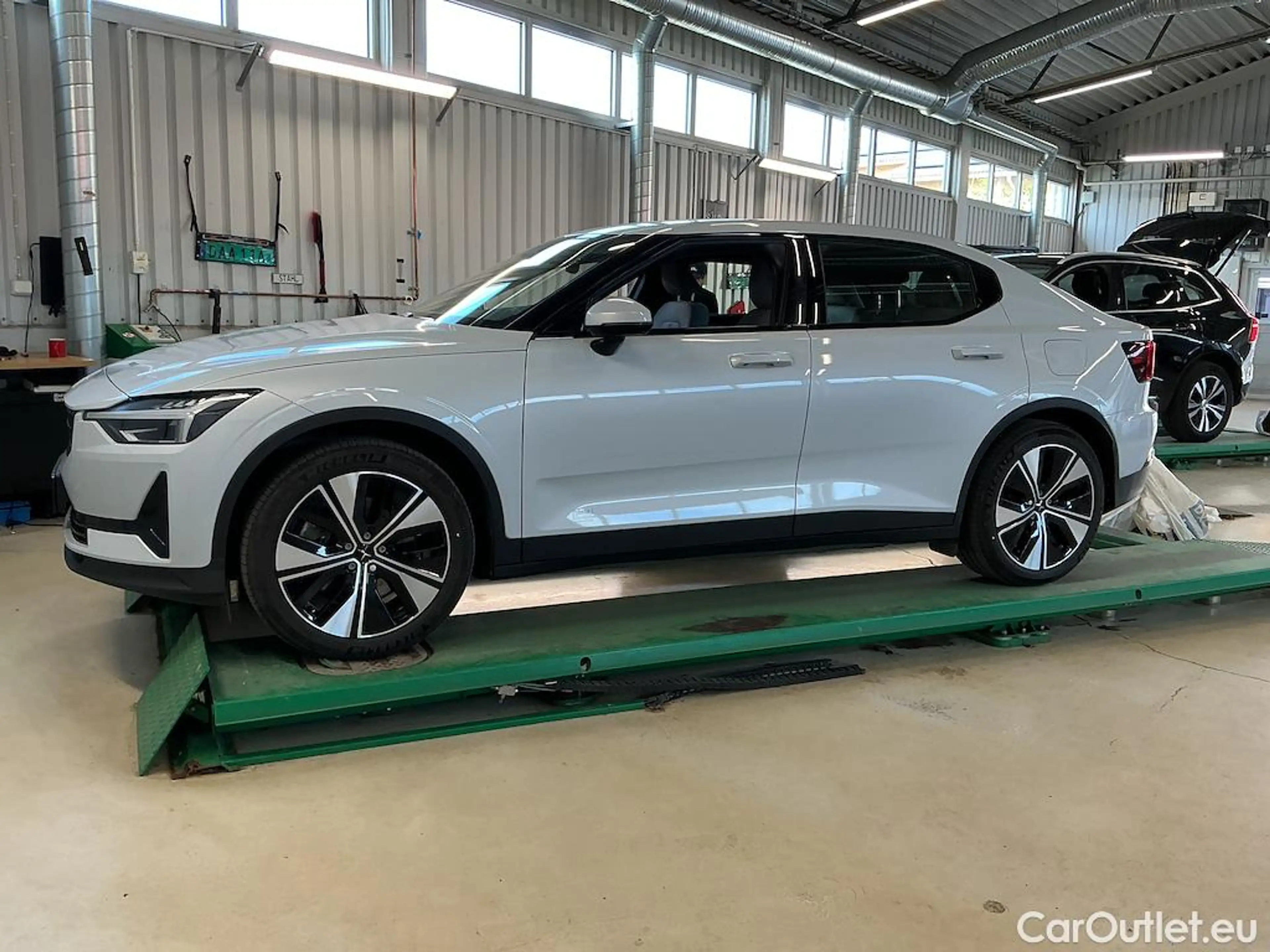 Polestar 2 Elektro Automatik — photo 3