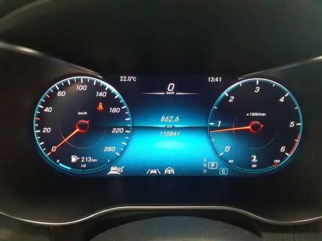 Mercedes-Benz GLC view 11
