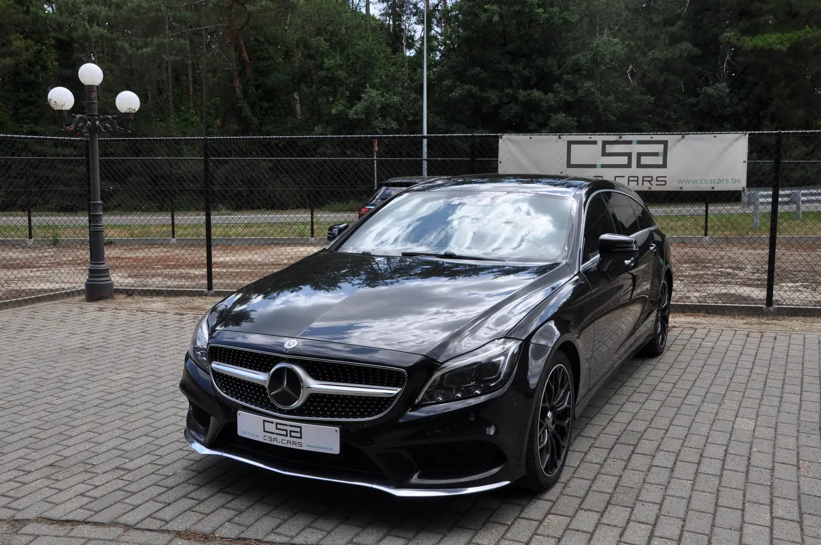 Mercedes-Benz CLS 220 D Shooting Brake (BlueTEC) 9G-TRONIC - Diesel Black - 1