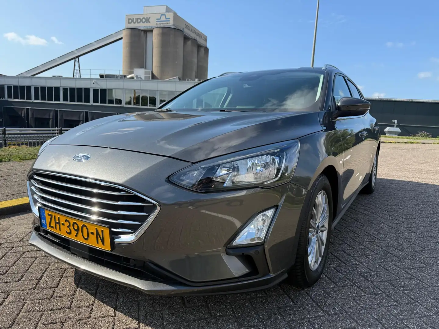 Ford Focus Wagon 1.5 EcoBoost Titanium Business Gri - 2
