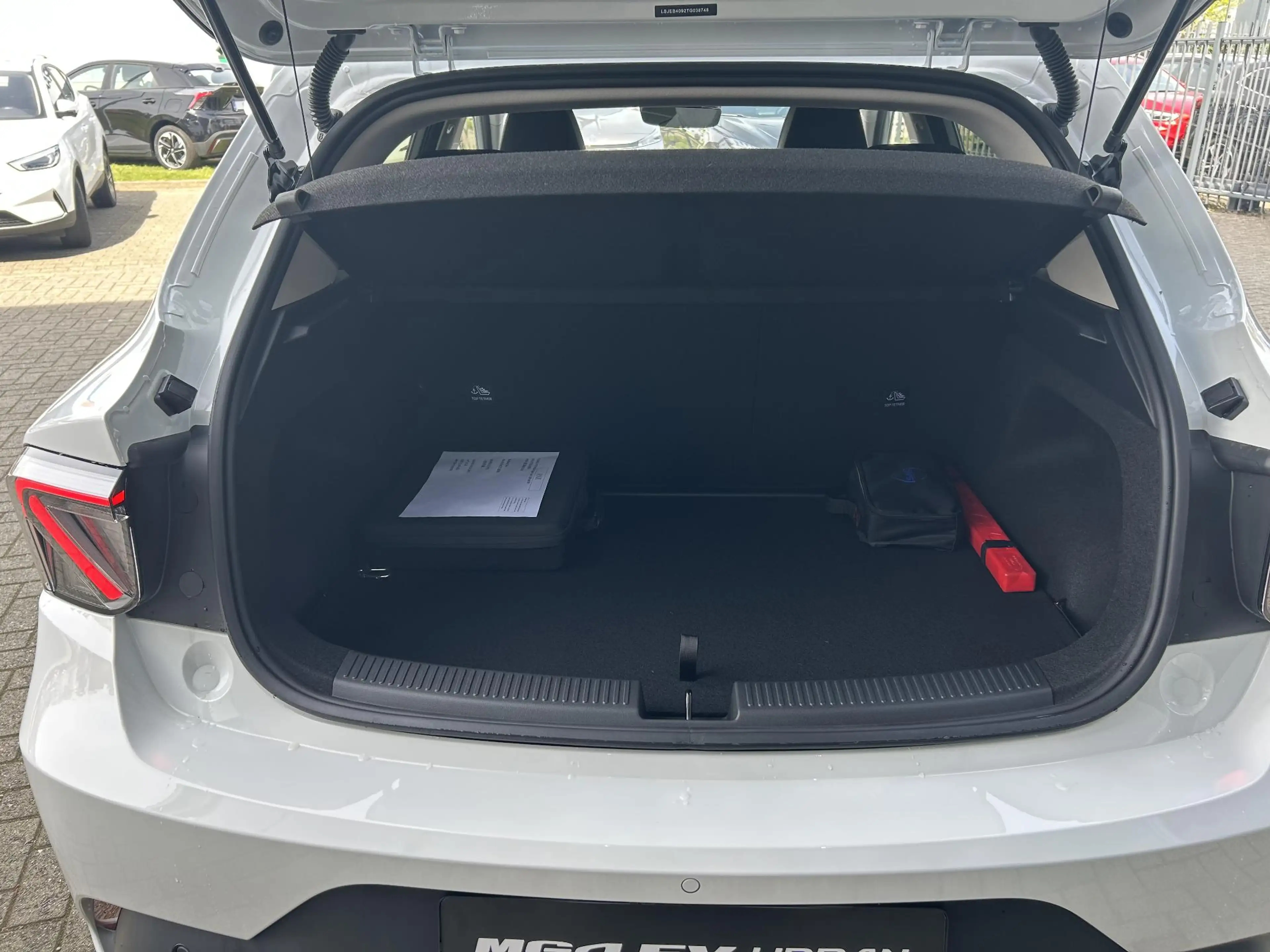 MG MG4 EV Urban Premium 54 kWh Apple Carplay/ Android Aut — photo 5
