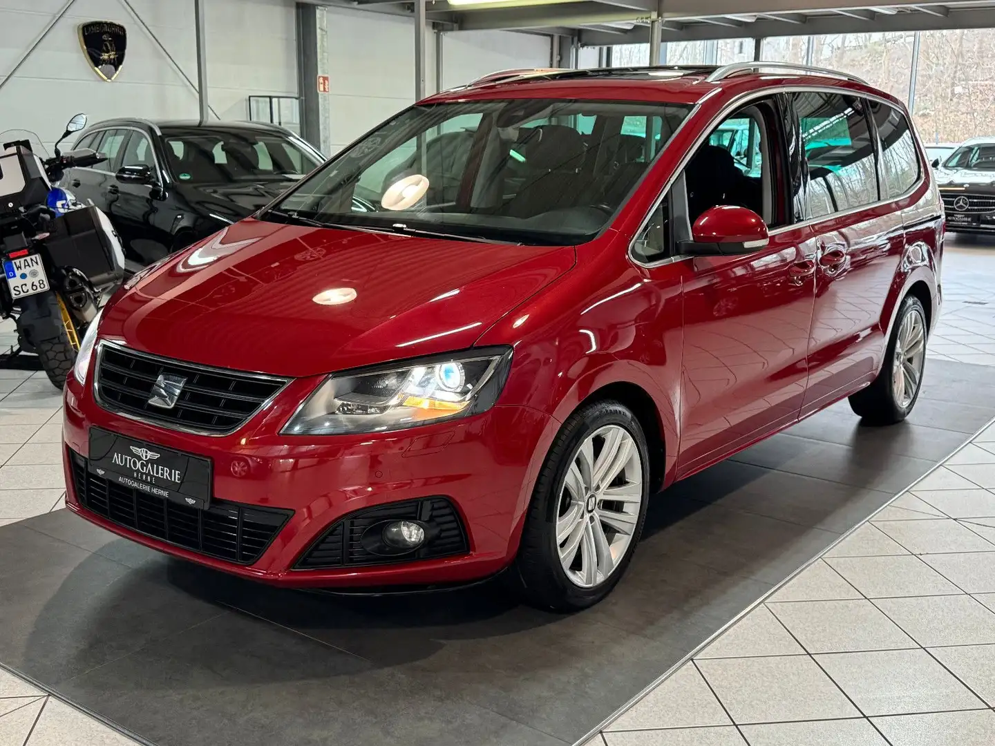 SEAT Alhambra Crono Plus*AUT*7 SITZ*PANO*LED*ALCANTAR Piros - 1