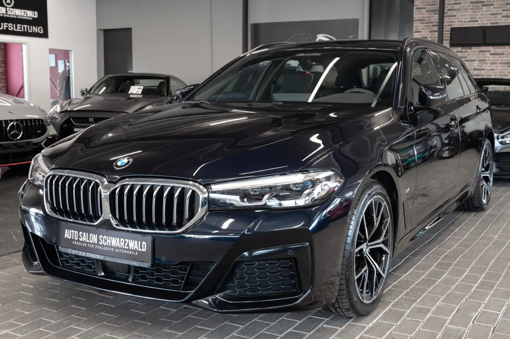 BMW 520 d|M-SPORT|KAMERA|ACC|AHK|LED|NAVI PROF|HI-FI| Black - 2