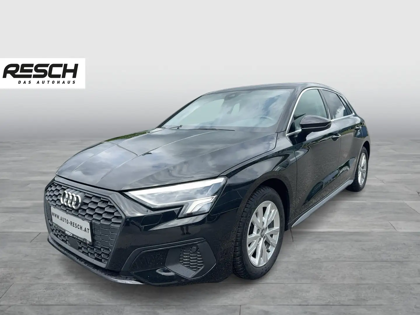Audi A3 30 TFSI intense Schwarz - 1
