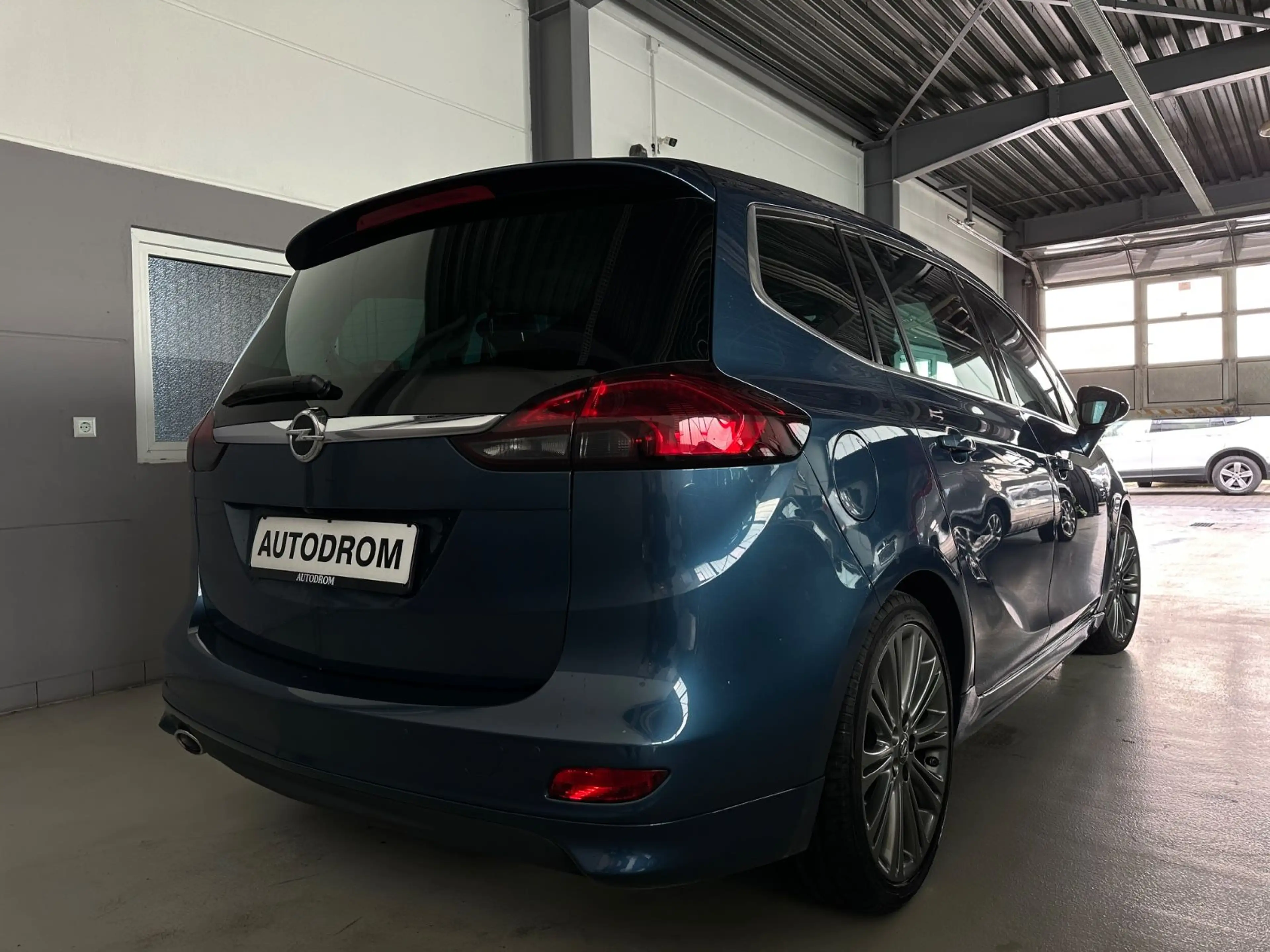 Opel Zafira Tourer Zafira Business Innovation OPC Line +7-Sitzer — photo 3
