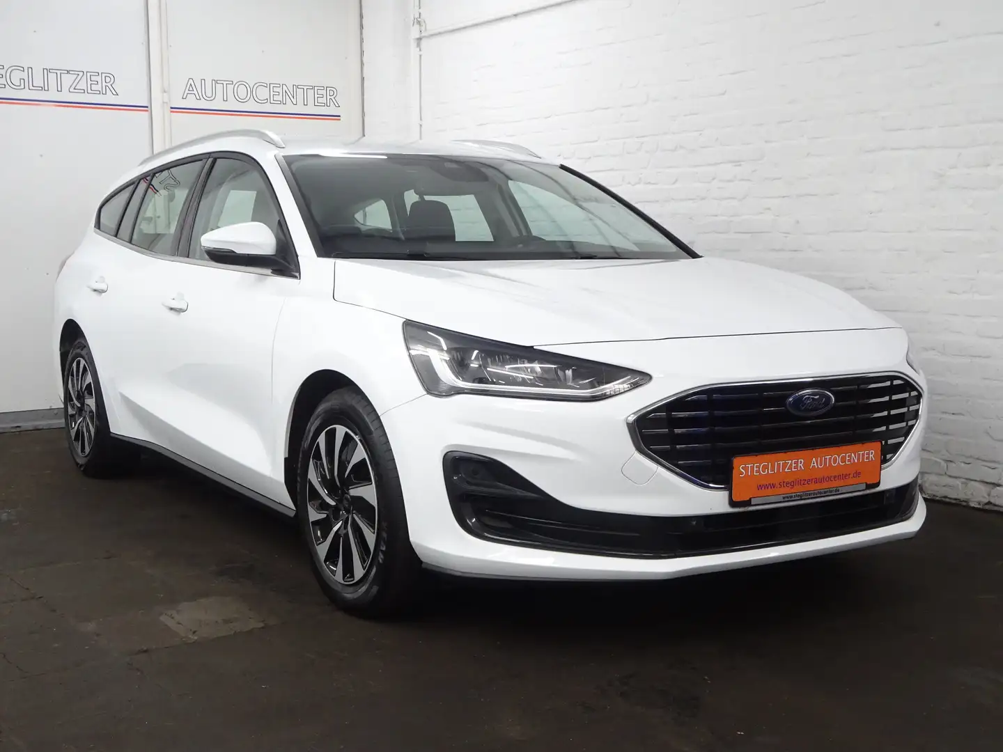 Ford Focus Turnier 1.5 TDCi Titanium Aut./Nav/LED/PDC/Tempo Blanc - 2