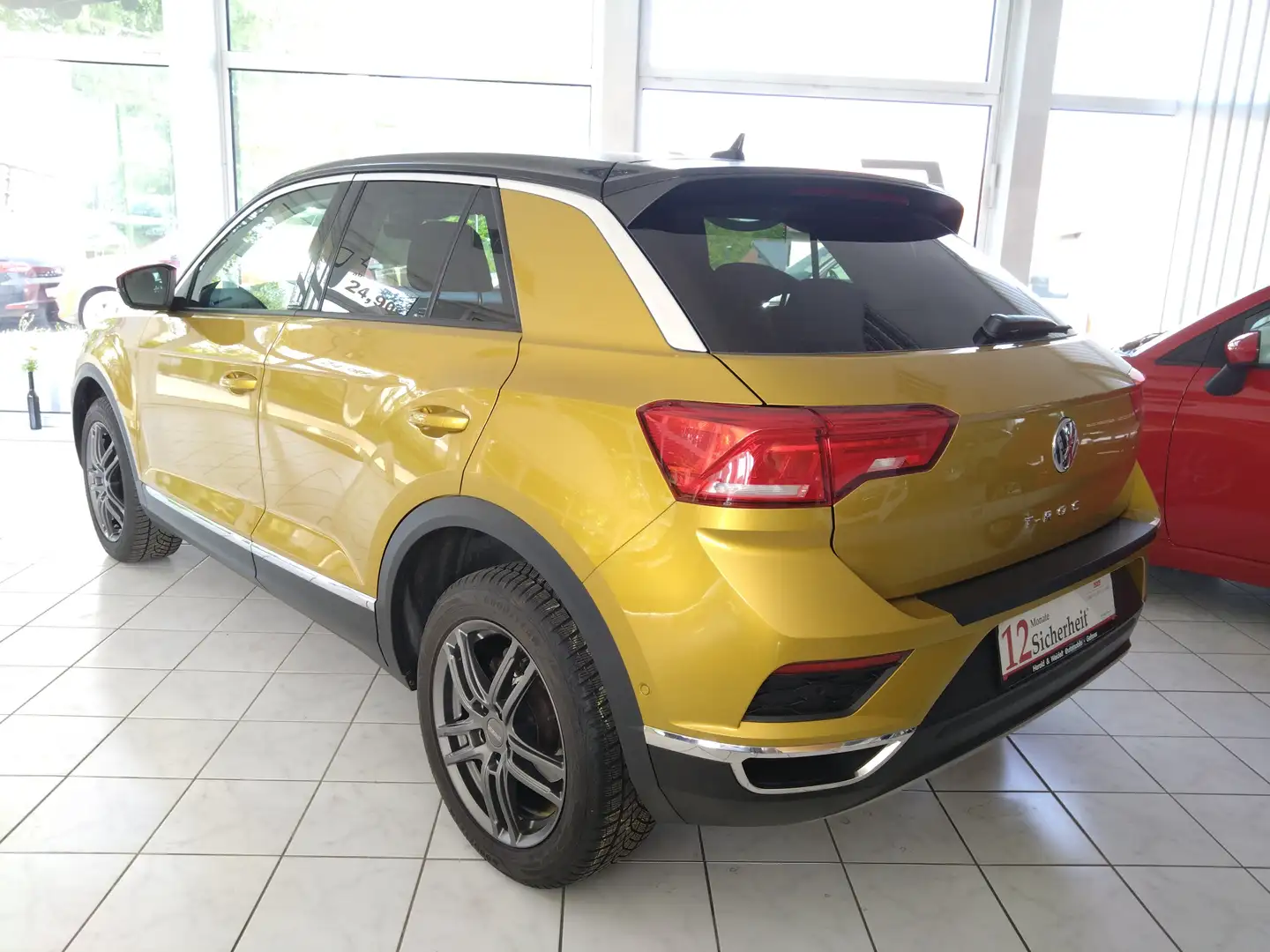 Volkswagen T-Roc 1.5 TSI ACT OPF DSG IQ.DRIVE Navi Sitzheizung Jaune - 2