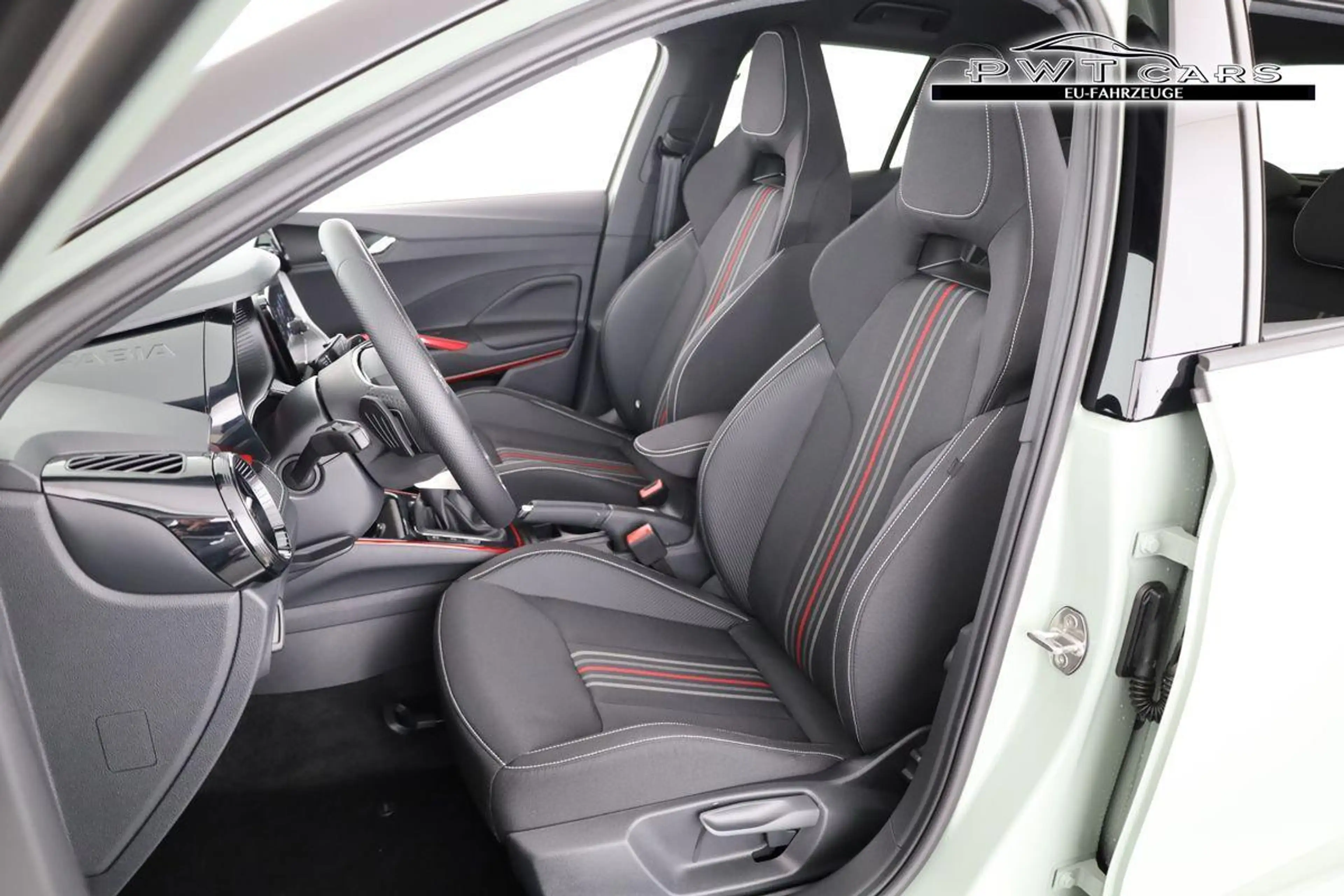Skoda Fabia Monte Carlo 1.5 TSI DSG Carlo, Ladeboden, LED, ... — photo 10