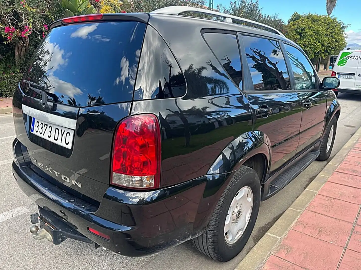SsangYong Rexton 270Xdi Executive Aut. Negro - 2