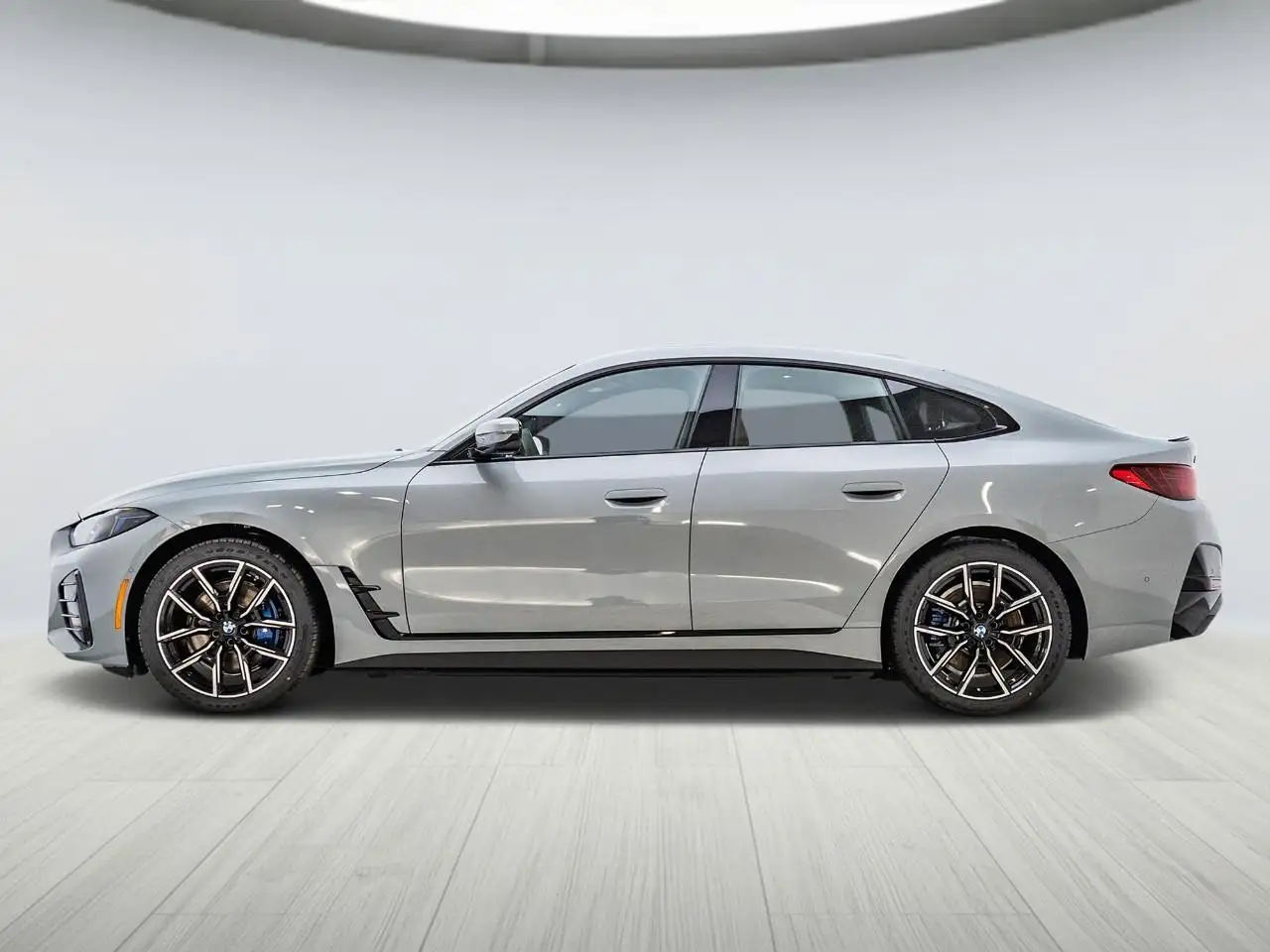 BMW i4 снимка BMW i4