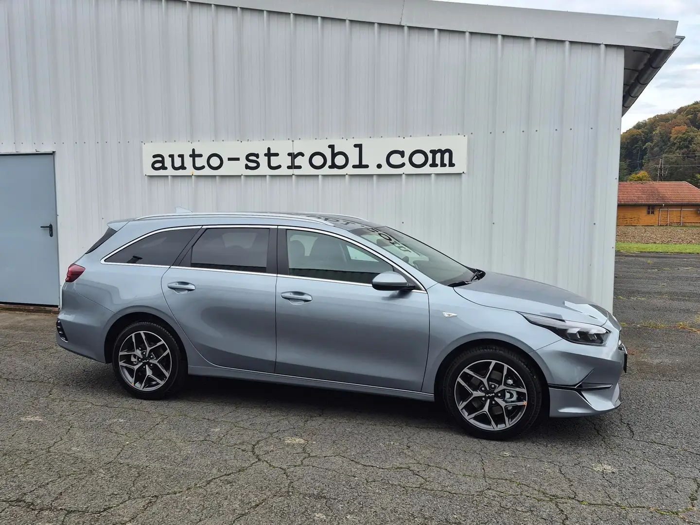Kia Ceed SW / cee'd SW 1,5 TGDI Silber LED Bei Leasing: 25.000€ Grau - 2