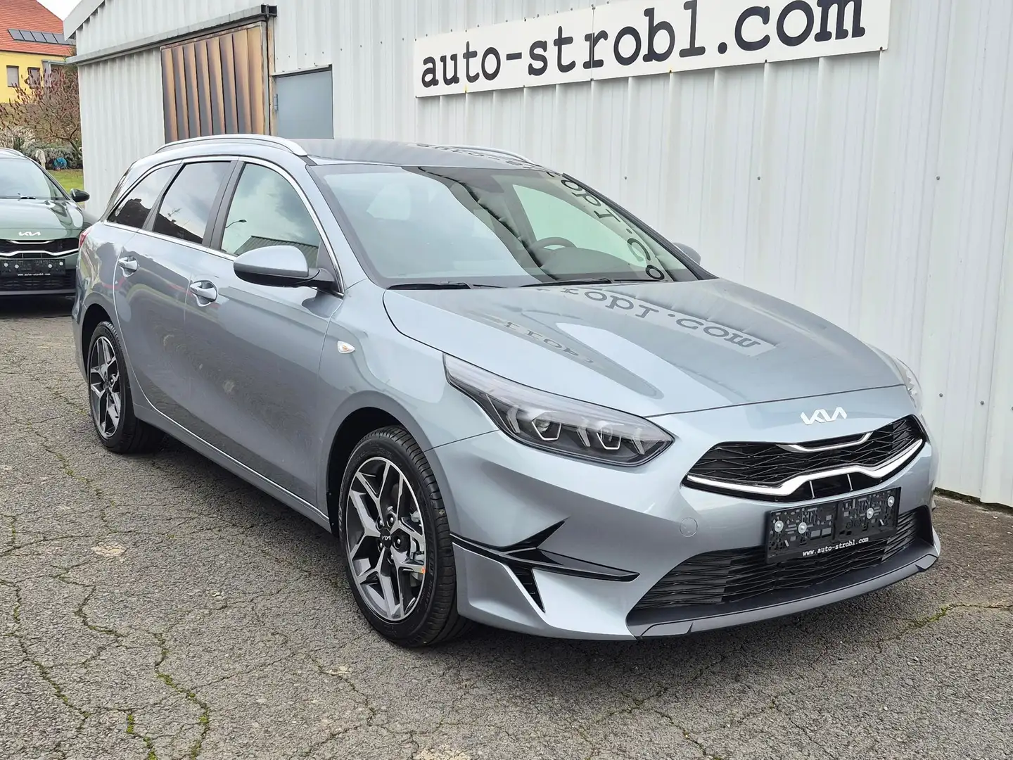 Kia Ceed SW / cee'd SW 1,5 TGDI Silber LED Bei Leasing: 25.000€ Grau - 1