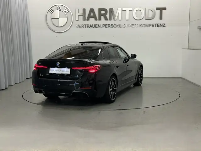 BMW I4 view 5