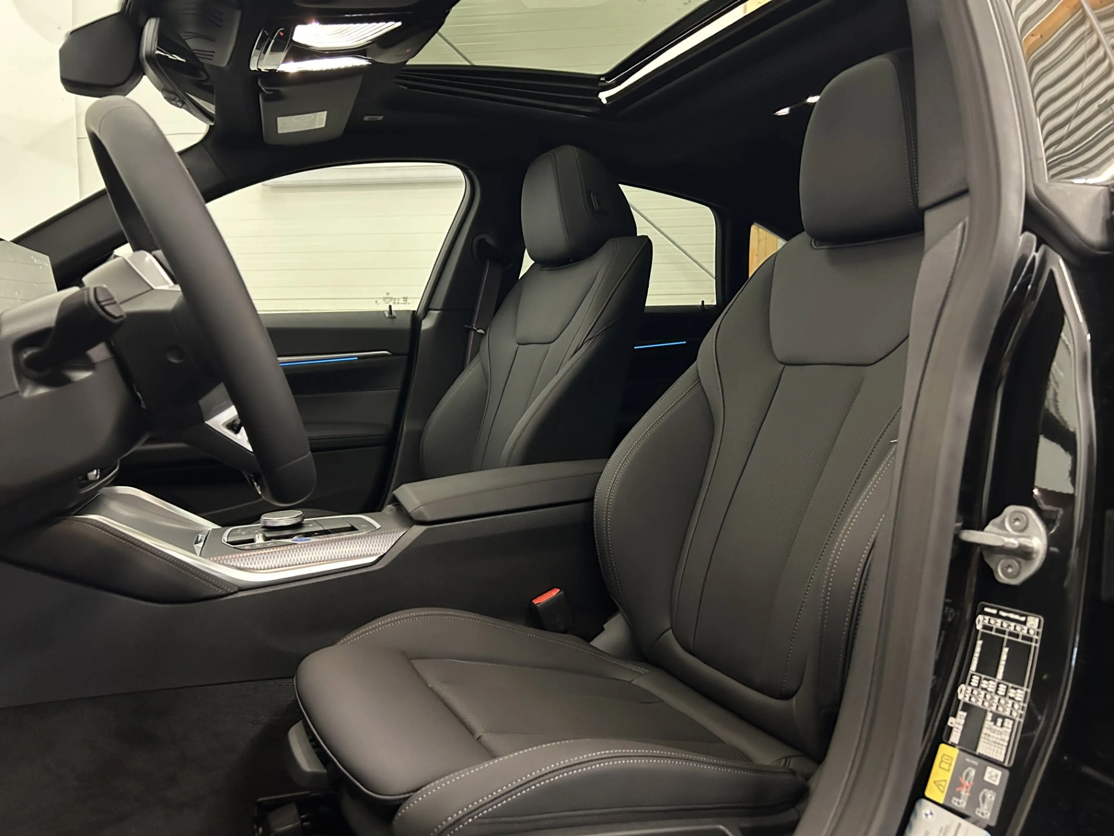 BMW i4 Gran Coupe eDrive40 *M-Sport PRO / 3,99% Fixzzins* — photo 13