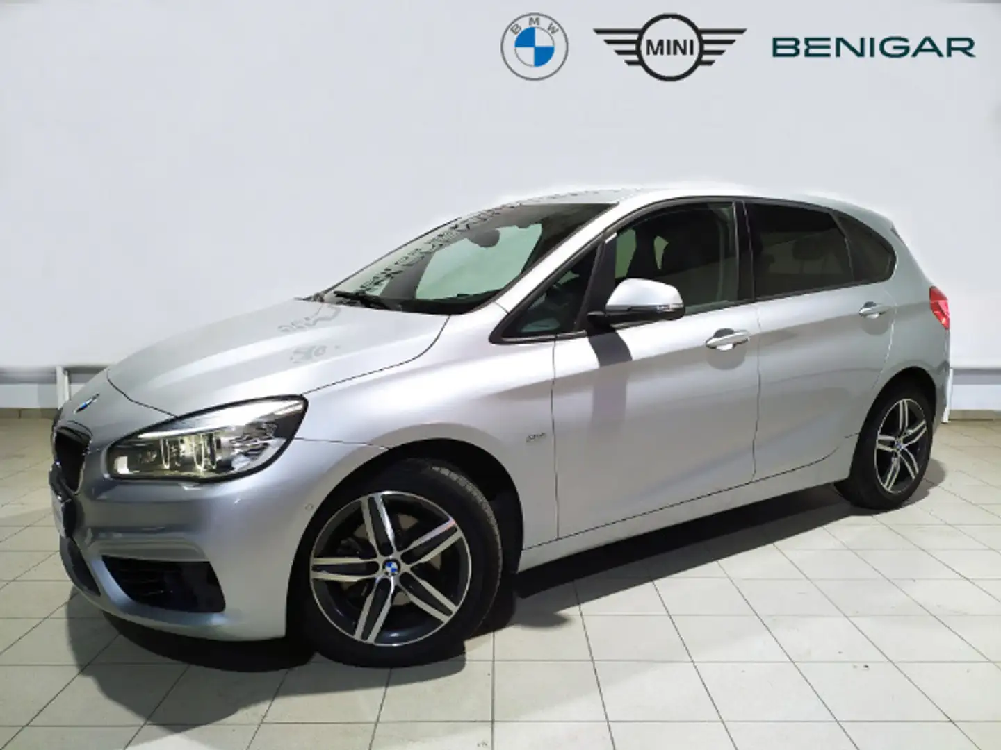 BMW 218 218dA Active Tourer Plateado - 1
