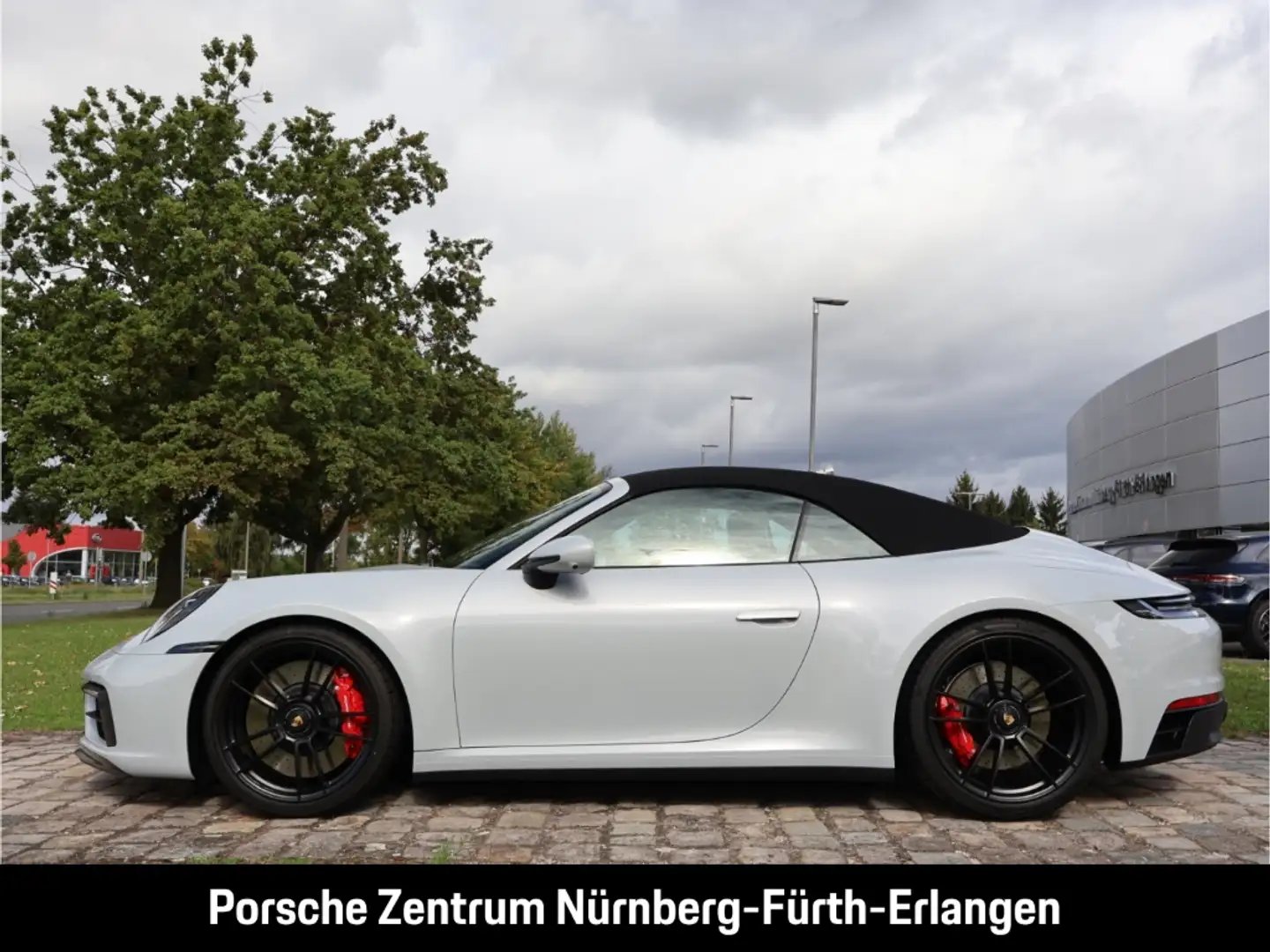 Porsche 992 911 Carrera 4 GTS Cabriolet 360°Kam LED-Matrix Grau - 2