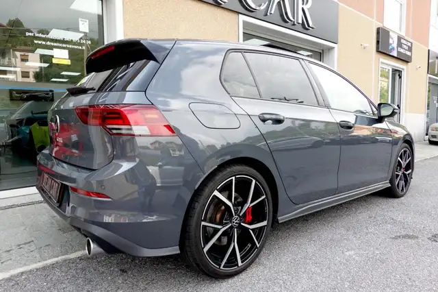 Volkswagen Golf view 5