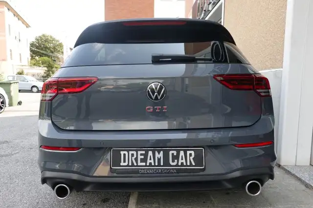 Volkswagen Golf view 4