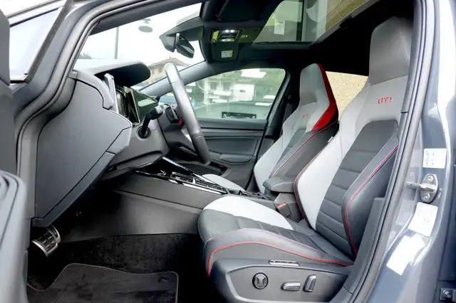 Volkswagen Golf view 9