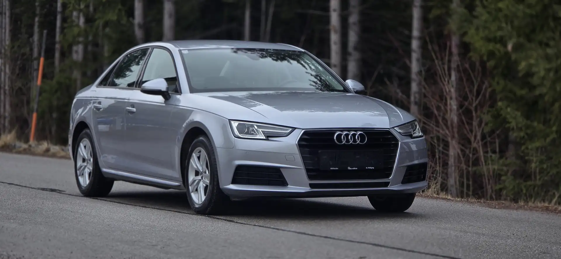 Audi A4 2.0 TDI 150 PS AUTOMATIK Silber - 1