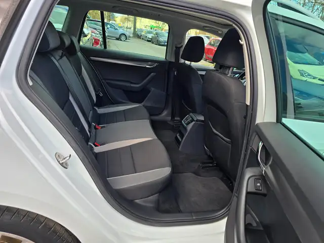 Skoda Octavia view 10