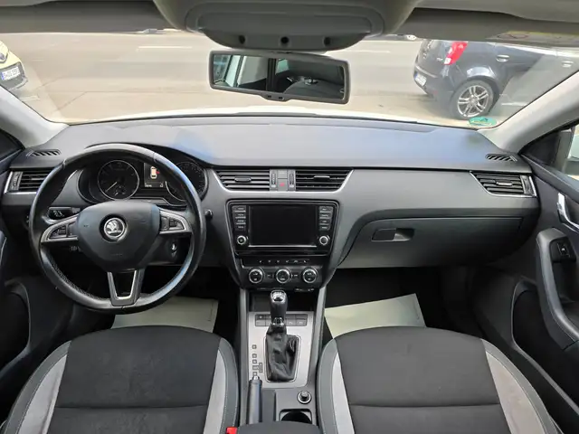 Skoda Octavia view 5