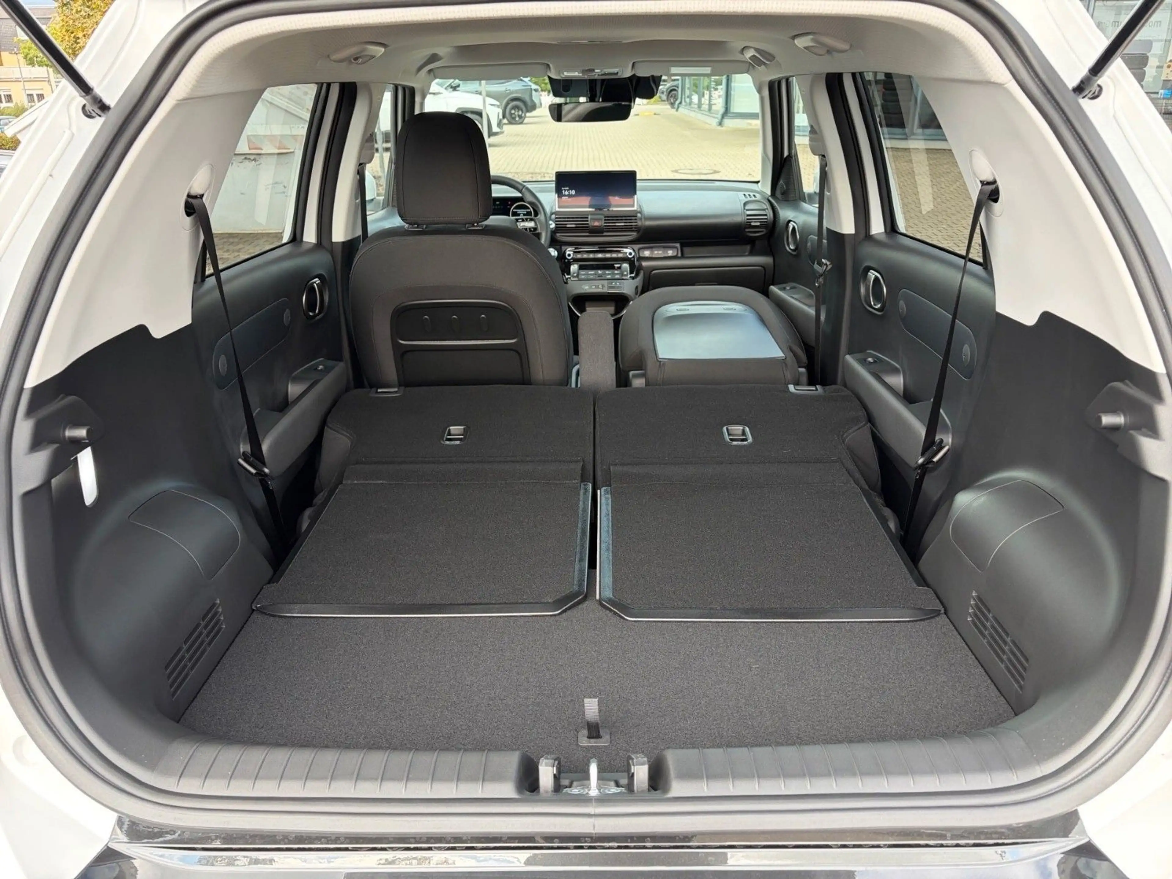Hyundai Inster Lounge 49 kWh Wärmepumpe Voll-LED — photo 9