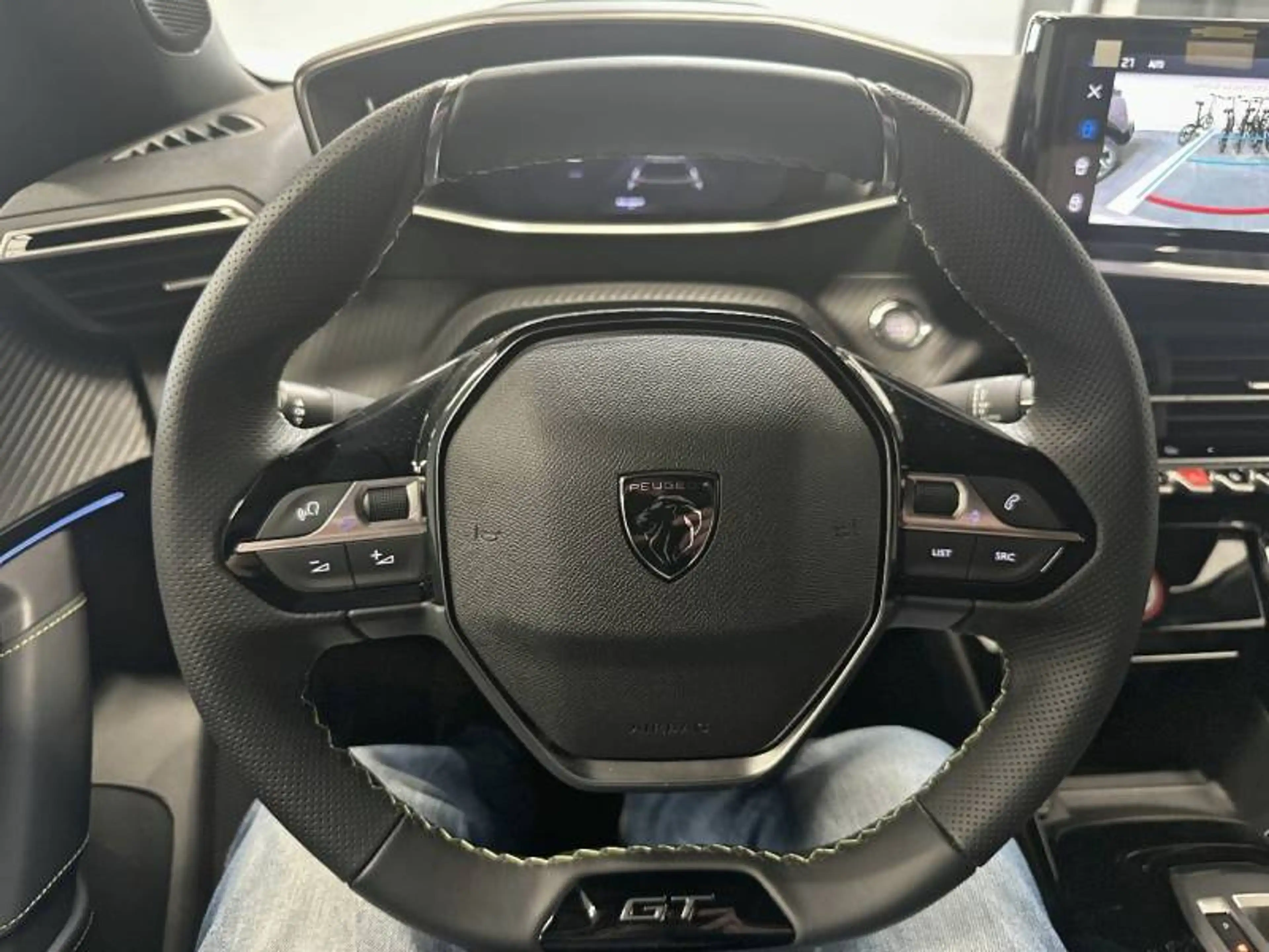 Peugeot 2008 2 1.2 HYBRID 145 e-DSC6 GT — photo 14