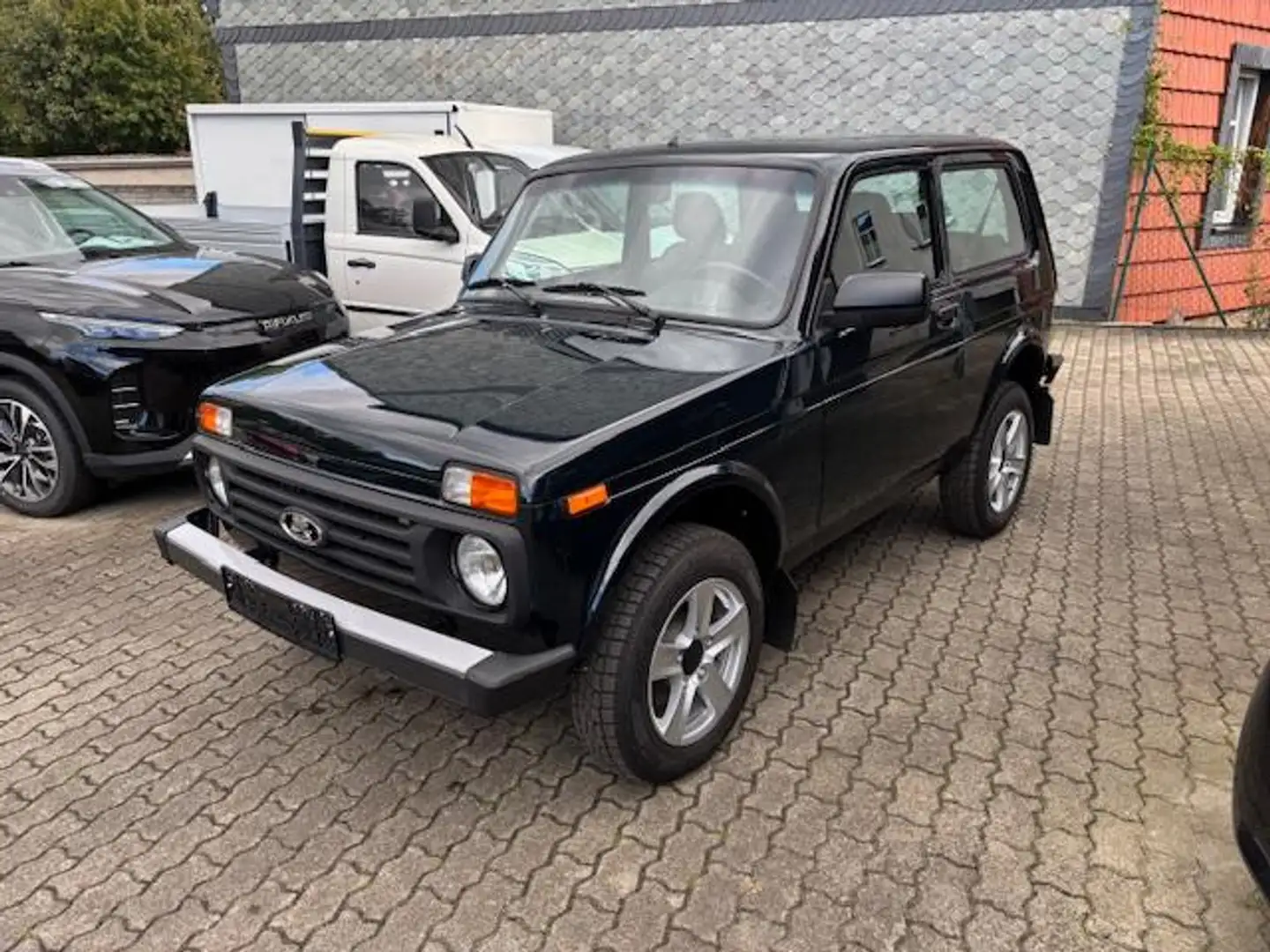 Lada 4x4 LEGEND 1.7i +ALLRAD+AC+ALU+SITZHEIZUNG Verde - 2