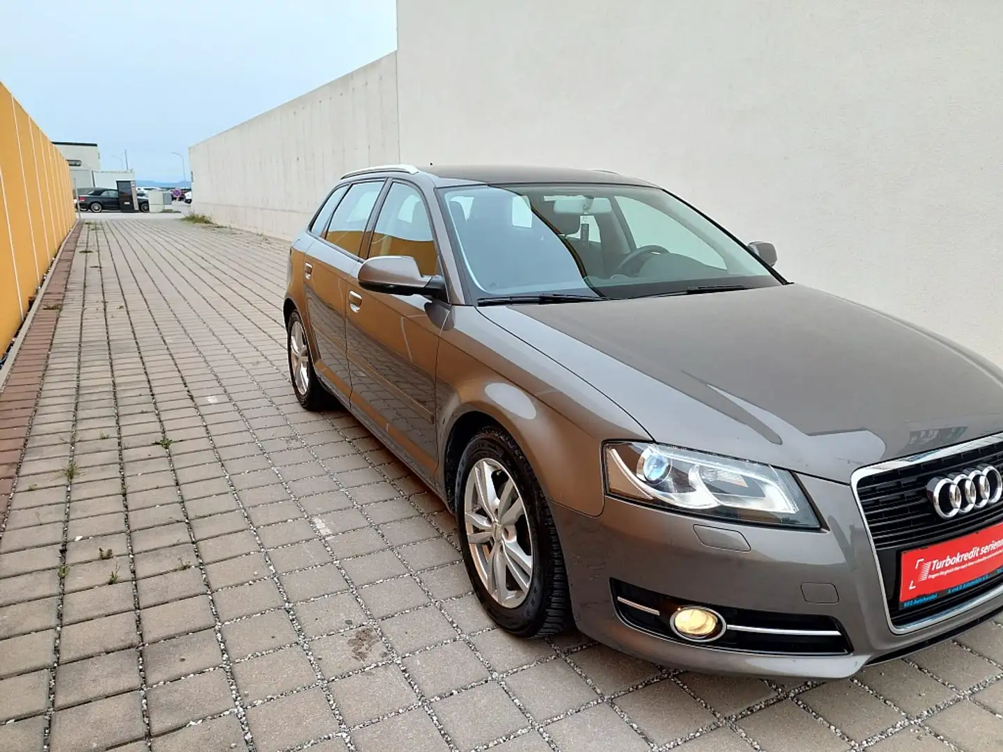 Audi A3 SB Sport 2,0 TDI DPF Erster Besitz Brun - 2