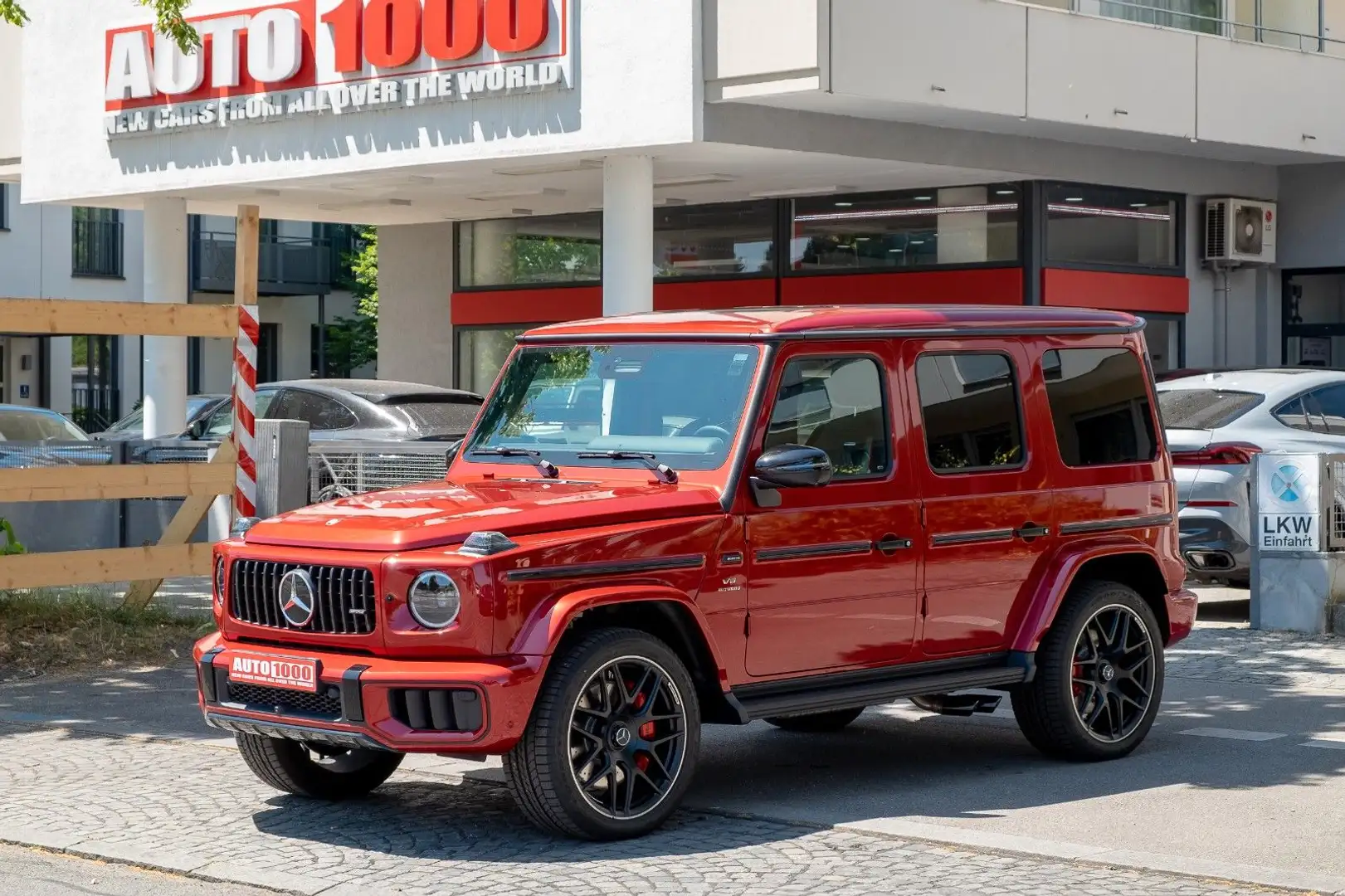 Mercedes-Benz G 63 AMG G63 AMG / Hyazinthrot / Black / 2025 Red - 1